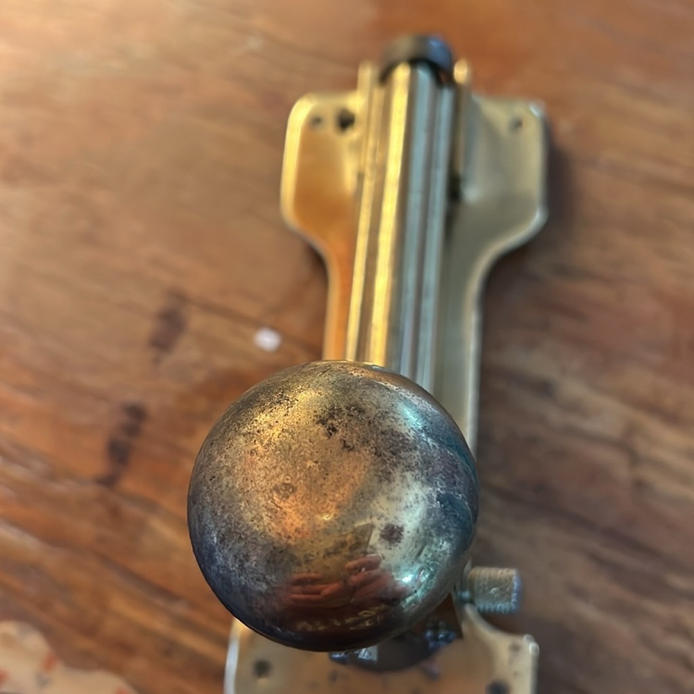 Solid brass vintage stapler - Picture 7 of 11